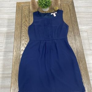dress no long sleeves, the brand is Forever 21 , color blue , size M